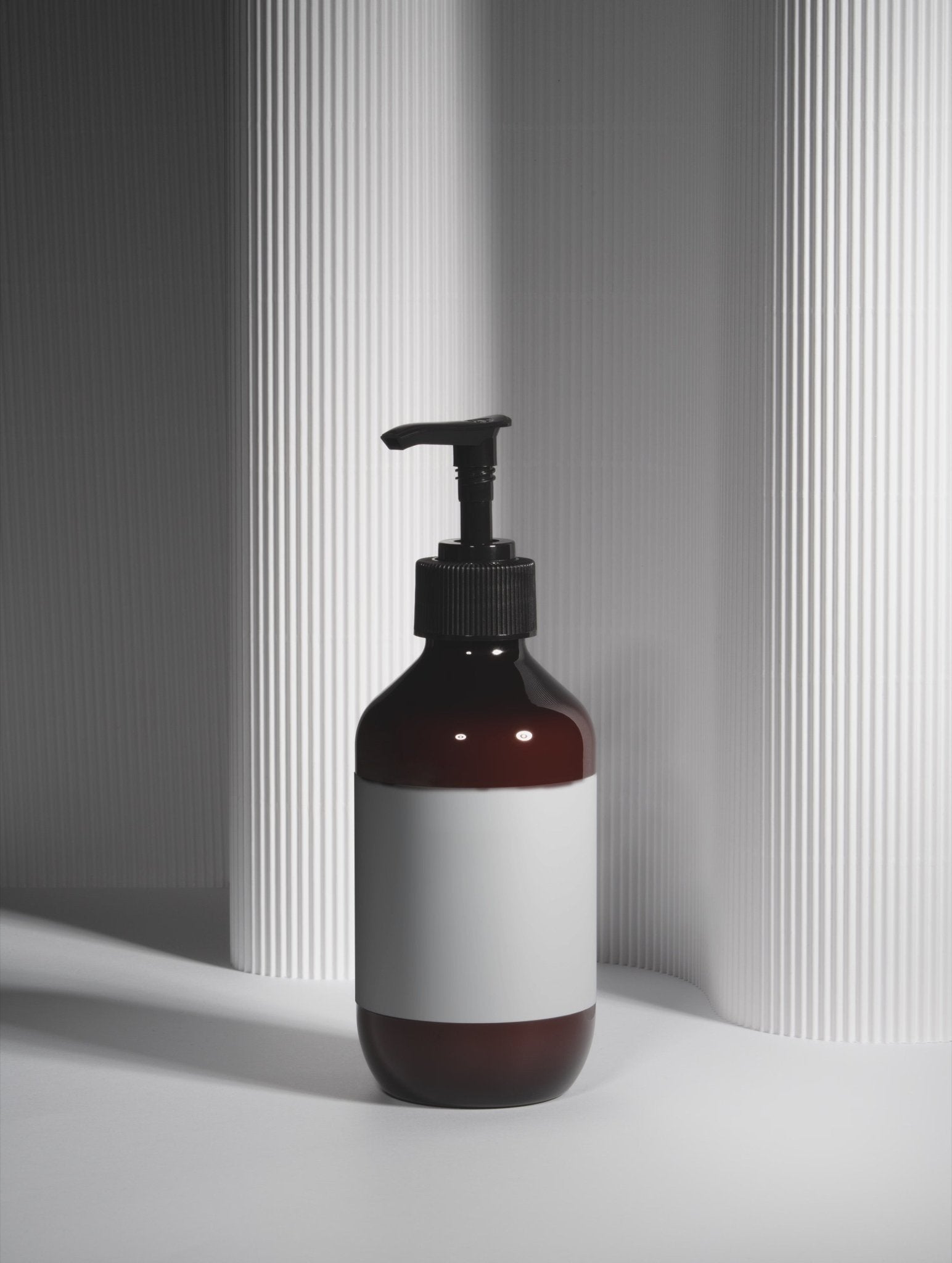 Silk Skin Body Serum, Woody Amber & Leather - ECHTHAUT